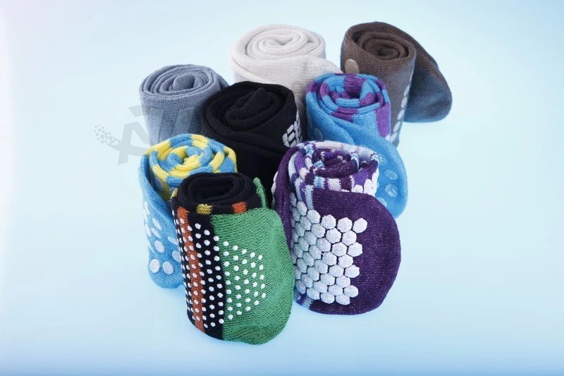 Colors friendly Cotton high Quality fashion Man woman Children custom Happy sports Non-Slip wholesale Stockings Socks
