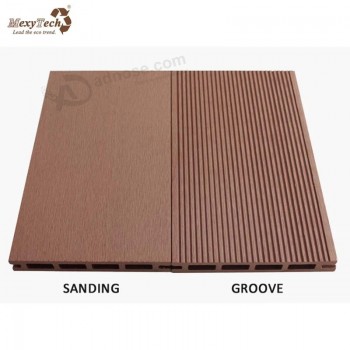 Planche creuse de terrasse en bois composite durable à l’extérieur avec une longue durée de vie