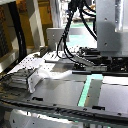 Zeer nauwkeurige LGP automatische assemblageapparatuur