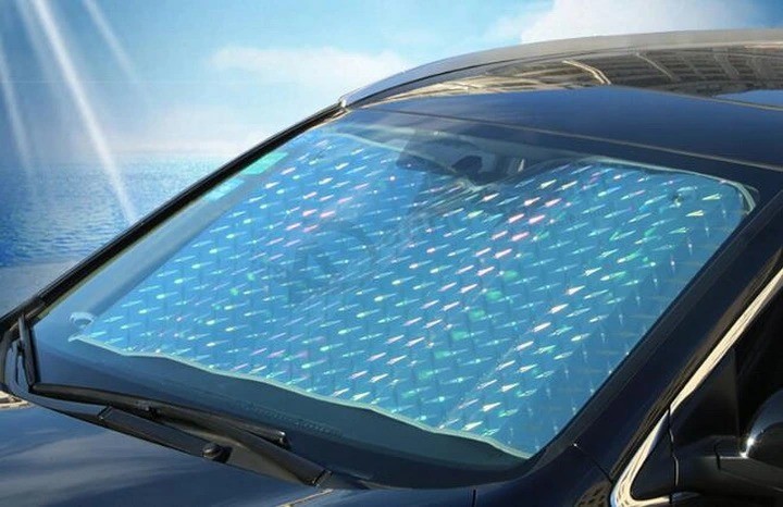 Barato para-brisa dianteiro Protetor solar revestido com PE Película de alumínio Protetores-sol dobráveis ​​Protetores-sol para carros para promoção