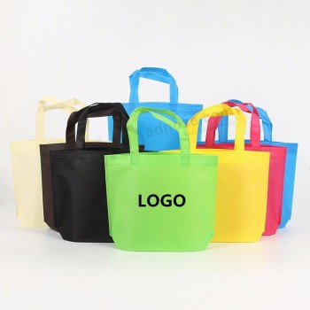 Sac non tissé laminé respectueux de l’environnement bon marché Sac à provisions non tissé pliable Sac promotionnel non tissé réutilisable