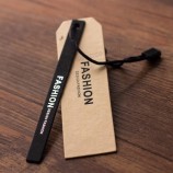 Aangepast merklogo hangtag speciaal papier kleding hang tagAangepaste Mode Kledinglabels Van Alle Maten Naai Op Labels Kleding Maat TagsKleurbedrukking aan beide zijden stansen lab