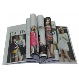Softcover Buch / Magazin / Broschüre / Katalog Druck