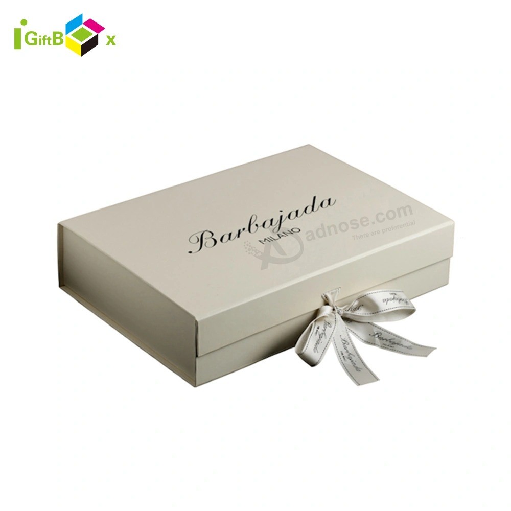 Custom Luxury Rigid Folding Foldable Cardboard Packing Paper Packaging Gift Box with Magnetic Closure for Clothing / Apparel / Shoes / Cosmetic / Gift