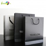Diseño personalizado Lujo Negro Mate Logotipo personalizado Impreso Tote Carrier Paper Kraft Shopping Gift Packaging Paper Bag con asa de cuerda