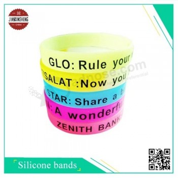 Braccialetto in silicone personalizzato con serigrafia