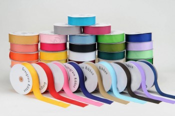 Kleurrijk geribbeld lint op maat voor geschenkverpakking/decoratie
