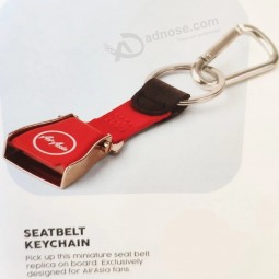 Red Airasia Airline finition brillante avion ceinture de sécurité boucle porte-clés cadeau voyage étiquette Flight Lover porte-clés porte-clés personnel