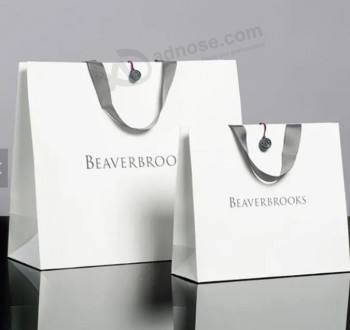 Stampa pieghevole bianco Kraft Paper Carrier Bag con logo Produttore