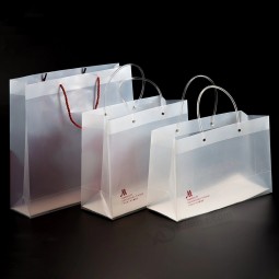 Venta al por mayor Bolsa de PVC de almacenamiento transparente con logotipo personalizado con asa