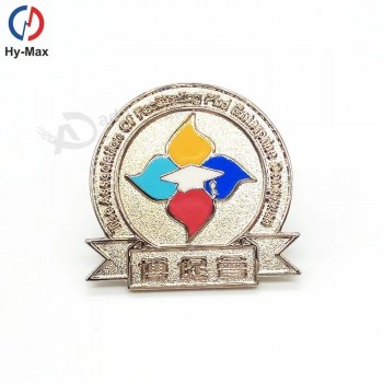 Logo personalizzato Smalto finito corona forma in metallo etichetta distintivo bavero pin