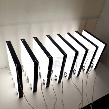 maßgeschneiderte speziell geformte Acrylposter Außenwerbung wasserdichte LED-Lichtbox für Logo-Design