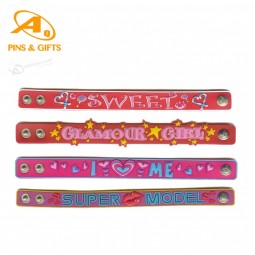 Articoli promozionali personalizzati Braccialetti in gomma colorati con cinturino in silicone con logo di moda