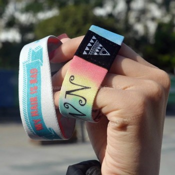 Groothandel Aangepast Logo / Ontwerp Promotionele Stof Armbanden Polsband