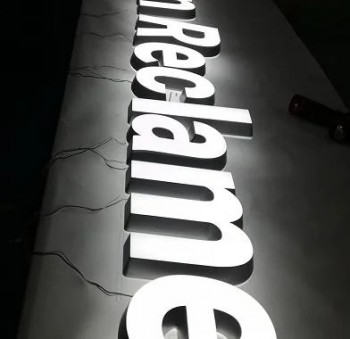 앞면과 뒷면에 불이 들어온 아크릴 사인 빛나는 옥외 광고 편지