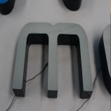 vollständig anpassbares frontbeleuchtetes LED-Plexiglaswort für großartige Werbewirkung