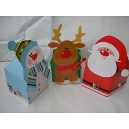 Set aus kleinem Weihnachtsgeschenkkarton