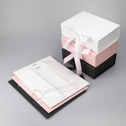 Personalizado con cierre magnético de cinta Cajas de regalo de papel de cartón plegables