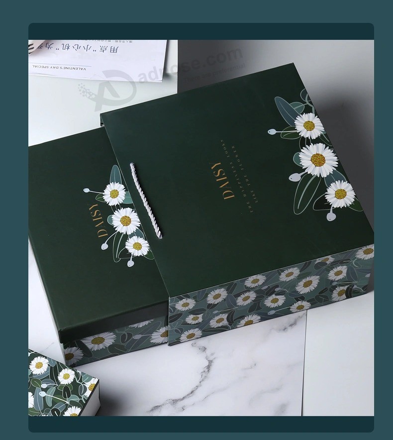 Luxury Daisy Printed Paper Cardboard Gift Packaging Bags & Boxes