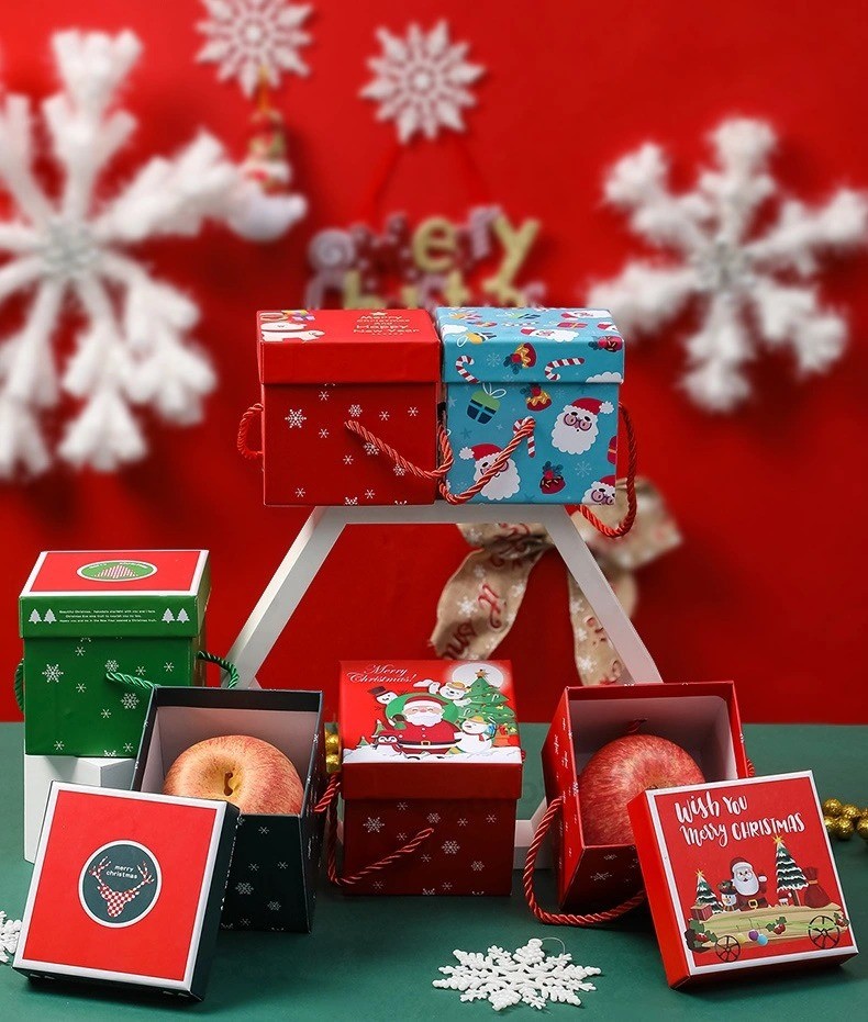 Luxurious Christmas Eve Apple Packaging Paper Gift Box with Handle