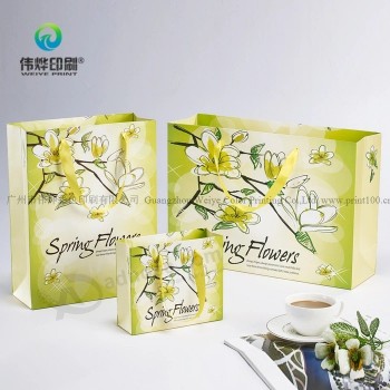 Chine Fabrication Belle Faveur Recyclable Papier Impression Emballage Sacs Cadeaux