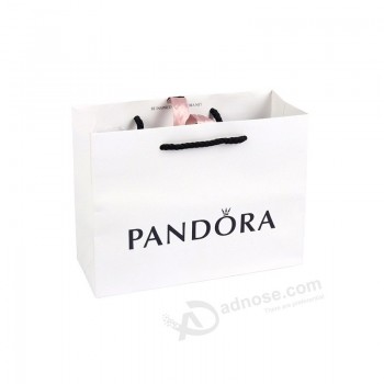 Stampa di logo personalizzato Confezione regalo di lusso Tote Fashion Machine Ribbon Eco Shopping Paper Gift Bags
