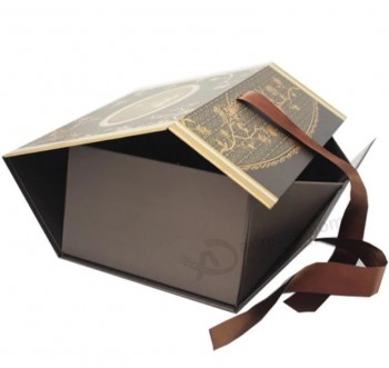 Benutzerdefinierte Kartonverpackung Lebkuchenhaus Weihnachtsgeschenkbox mit Robbon