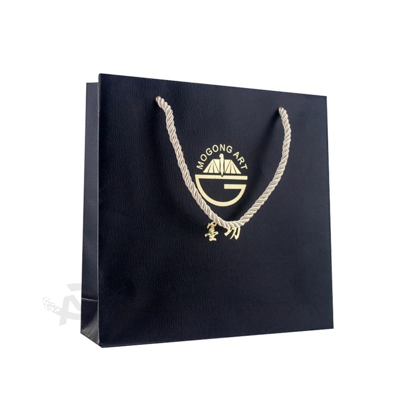 Custom Printed Black Color Art Coated Paper Luxury Shopping Bags with Handle