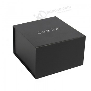 Fermeture magnétique imprimée rigide noire Carton Papier Cadeau Stockage Boîte d’emballage