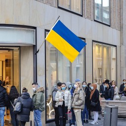 ウクライナ国旗屋外屋内装飾ウクライナ国旗ポリエステル真鍮グロメット付きウクライナ国旗3x5フィート/ 2X3フィート/ 4x6フィート