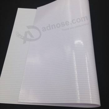 La mejor calidad Scrim Vinyl Roll Material China Fabricante Publicidad 440 Gsm Frontlit PVC Flex Banner