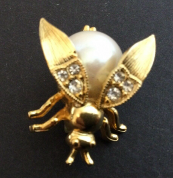 Vintage Pin Brooch Bee Faux Pearl Gold Tone Rhinestone Wings Move