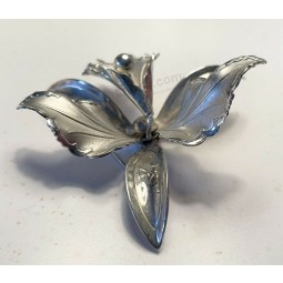 Spilla per orchidea tono argento grande vintage