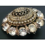 VINTAGE SCHRAGER ONDERTEKENDE GROTE KOEPELVORMIGE STRASS BROCHE PIN