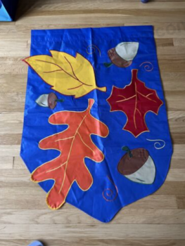 Feuilles vintage et glands jardin drapeau extérieur fond bleu avec haute qualité et n’importe quelle taille