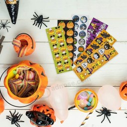 子供のためのハロウィーンステッカー、1200枚のステッカーと100枚、ハロウィーンパーティーの好意に最適