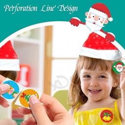 1000 PCSクリスマスステッカー、12デザインロールステッカー冬休みの装飾ギフトボックス、クリスマスディスプレイ封筒用松の木丸ラベル