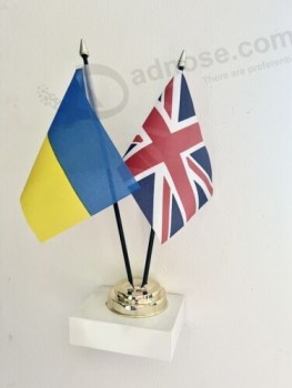 НАБОР НАСТОЛЬНЫХ ФЛАГОВ УКРАИНА И УНИОН, 2 флага плюс ЗОЛОТАЯ ОСНОВА