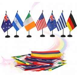 Banderas de escritorio de 100 países, bandera de mesa de la oficina internacional del país con base de soporte, bandera de países del mundo en cada continente