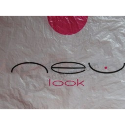 NIEUWE LOOK PLASTIC DRAAGTAS WIT MET LOGO VAN EEN PAAR JAAR GELEDEN B003