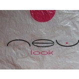 NOUVEAU LOOK SAC EN PLASTIQUE BLANC AVEC LOGO D’IL Y A QUELQUES ANNÉES B003
