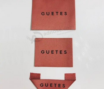 Fabricante Accesorios de ropa Ropa Etiqueta de satén Ropa personalizada Etiquetas tejidas con logotipo de marca Etiqueta colgante