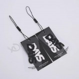Personnalisé Luxe Vêtement Balançoire Étiquettes Vêtements Étiquette Imprimer Nom Logo Étiquette volante en plastique avec fil de papier étiquettes Pour Vêtements propre logo