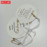 Service de conception gratuit Vêtements personnalisés Paper Swing Produit Étiquettes volantes pour vêtement