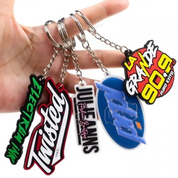 Gepersonaliseerde promotionele zachte pvc logo 2D rubber cadeau sleutelhanger aangepaste logo letter sleutelhanger