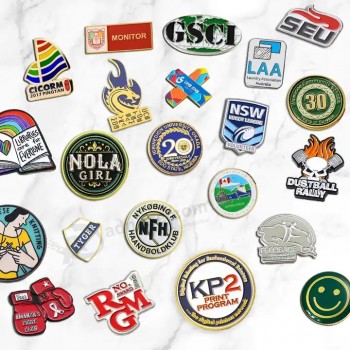 20-Anni Produttore Spille di Moda Personalizzate Logo Distintivo Spilla Smalto Morbido Duro Spille Spille per Vestiti Decorativi