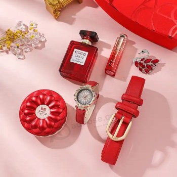 2023 Luxe Noël Petite Boîte-Cadeau Mode Exquis Créatif Dames Parfum Ceinture Portefeuille Femmes Montre Ensemble