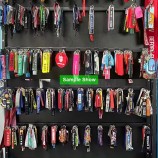 Fabrieksprijs Geweven Japanse Cartoon Anime Borduurwerk Geborduurde Stof Jettag Sleutelhanger Sleutelhanger Jet Tag