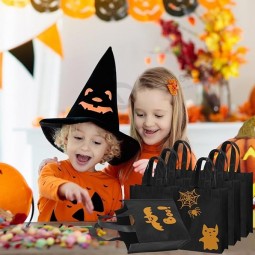 100 Stück Vliestaschen wiederverwendbare Geschenktasche mit Griffen Einkaufstasche Einkaufstaschen Lebensmittelgeschäft Goodie Party Leckereien Taschen Party Gastgeschenke (schwarz