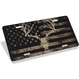 Placa de matrícula de ciervo de la bandera americana Cubierta de placa de matrícula de aluminio metálica delantera del coche con 4 agujeros, 6 x 12 pulgadas